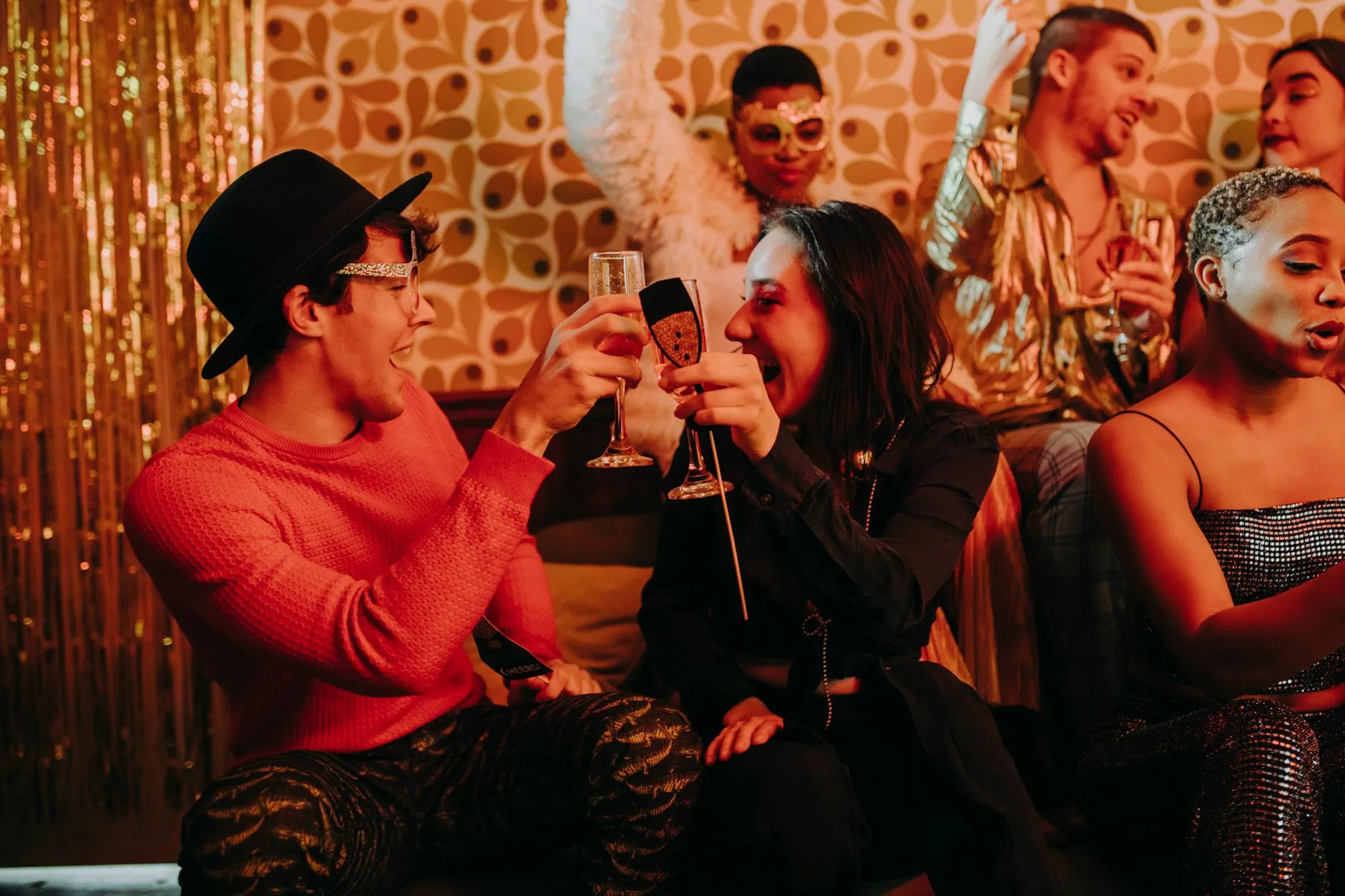 Ti fluturon me dallendyshet nga Yllka Domi